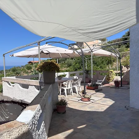 Bosa Bouganville Con Vista Mare *