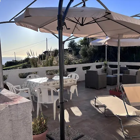 Bosa Bouganville Con Vista Mare Ampio Terrazzo Magomadas