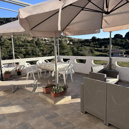 Bosa Bouganville Con Vista Mare Ampio Terrazzo * Magomadas